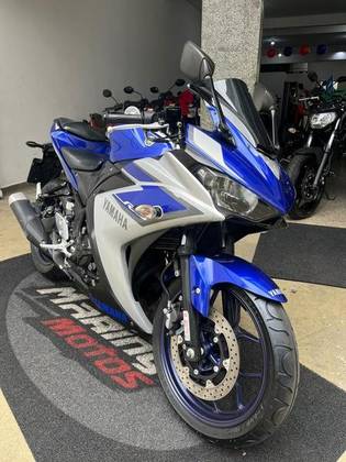 YAMAHA YZF R3 